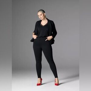 NWT! Torrid Bombshell Skinny Ankle Pant 16 Reg